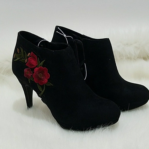 Impo Shoes - New! Impo Black heel booties.